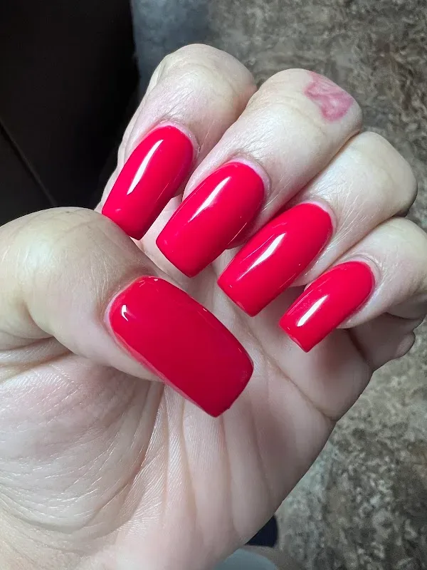 V Spa & Nail Studio — Nail salon in Waldorf